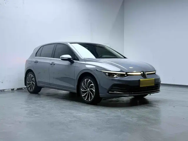 Volkswagen Golf — Фото автомобиля 3