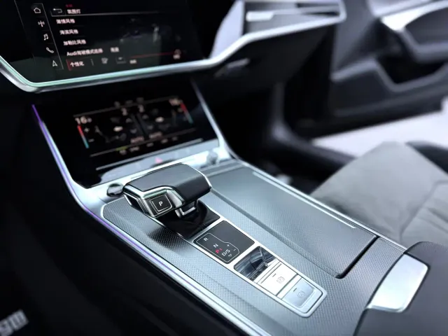 Audi A6L — Фото автомобиля 25