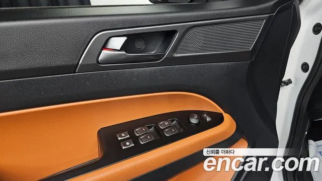KG_Mobility_Ssangyong Rexton Новый Rexton Sport Khan Дизель 2.2 4WD — Фото автомобиля 13