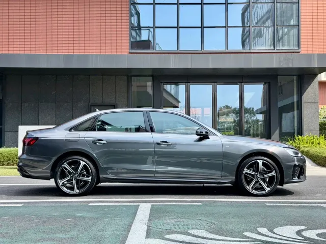 Audi A4L — Фото автомобиля 4