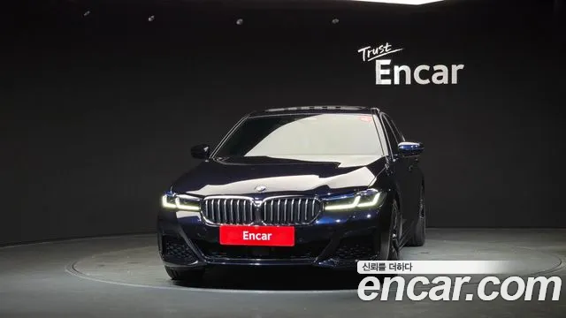 BMW 5 Series G30 — Фото автомобиля 3