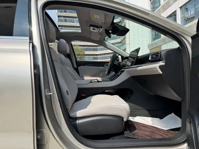 Geely Galaxy Galaxy Stellar 6 2025 Base Version — Фото автомобиля 23