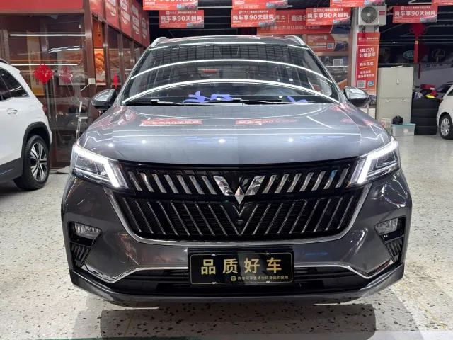 Wuling Jiachen — Фото автомобиля 2
