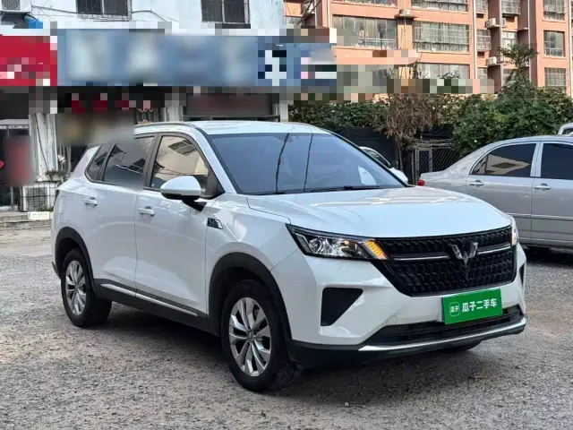 Wuling Asta — Фото автомобиля 3