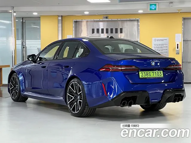 BMW M5 G90 — Фото автомобиля 2