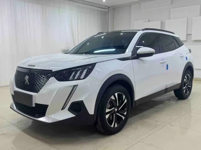 Фотография автомобиля — Peugeot 2008