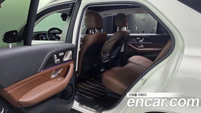 Mercedes-Benz GLE-Class — Фото автомобиля 20