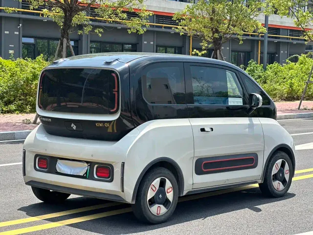 Baojun KiWi EV — Фото автомобиля 8