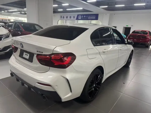 BMW 1 Series — Фото автомобиля 2