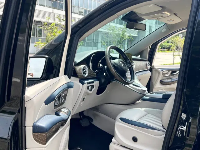 Mercedes-Benz V-Class — Фото автомобиля 9