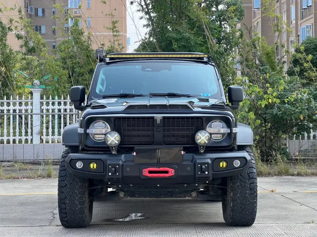 Tank Tank 300 2023 Off-Road Edition 2.0T Conqueror — Фото автомобиля 2