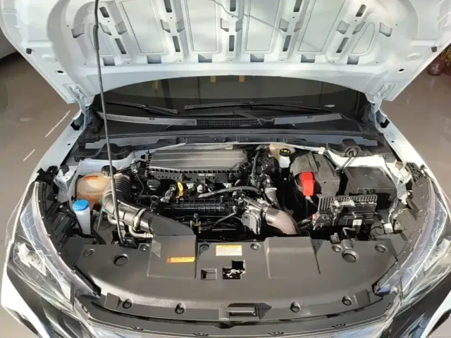 Dongfeng Yixuan — Фото автомобиля 19