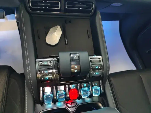 BYD FangChengBao Leopard 5 — Фото автомобиля 13