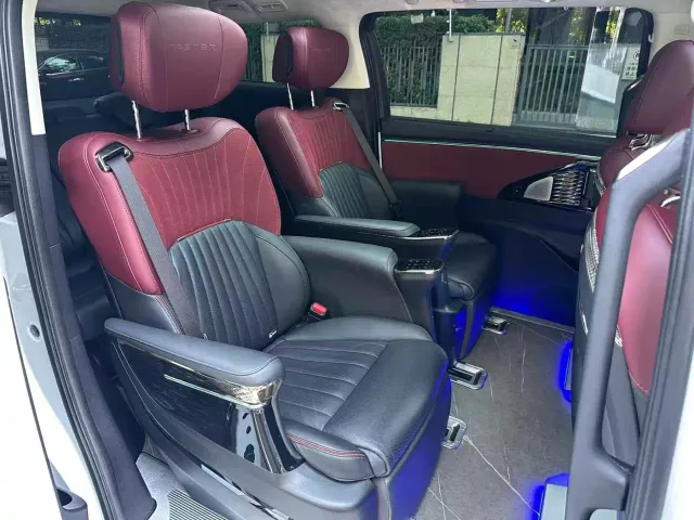 GAC Trumpchi E9 — Фото автомобиля 8