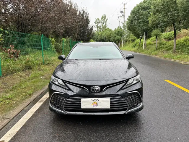 Toyota Camry — Фото автомобиля 2
