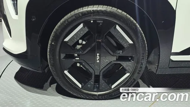 Kia EV3 — Фото автомобиля 5