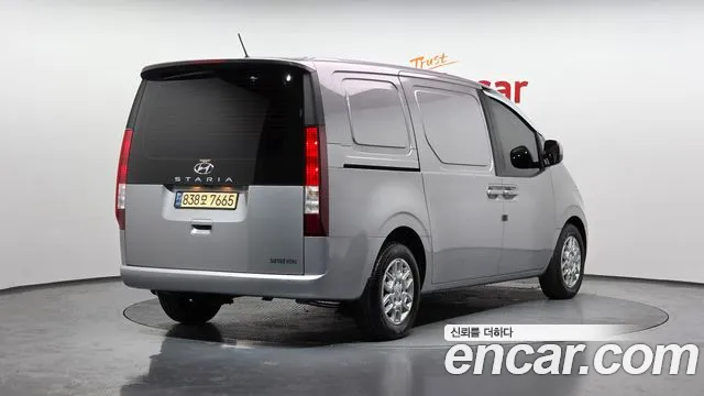 Hyundai Staria Staria Карго 3 места — Фото автомобиля 2