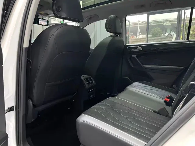 Volkswagen Tiguan L — Фото автомобиля 4