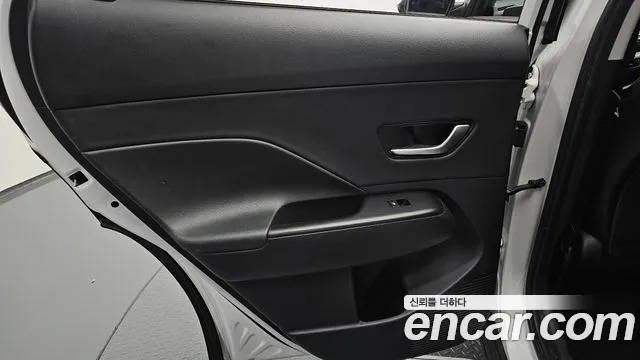 Hyundai Kona SX2 — Фото автомобиля 13