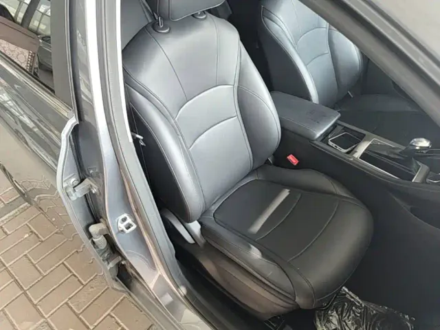 Roewe i5 — Фото автомобиля 24