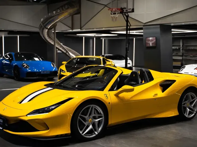 Фотография автомобиля — Ferrari F8
