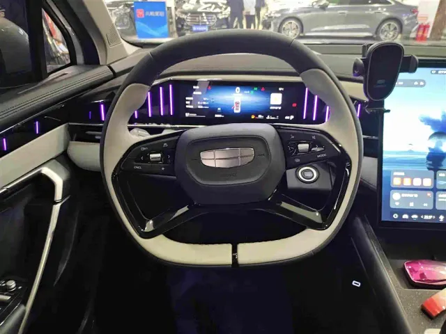 Geely Boyue L — Фото автомобиля 8