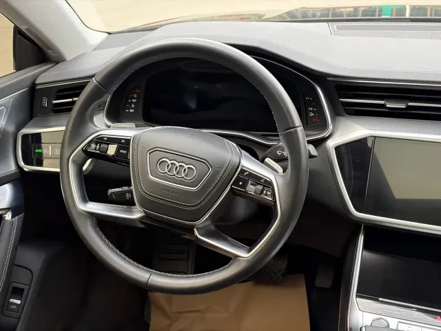 Audi A7L — Фото автомобиля 8