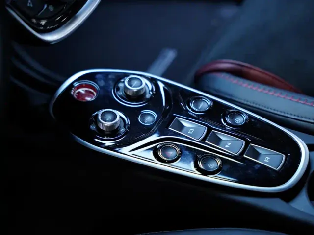 McLaren GT — Фото автомобиля 17