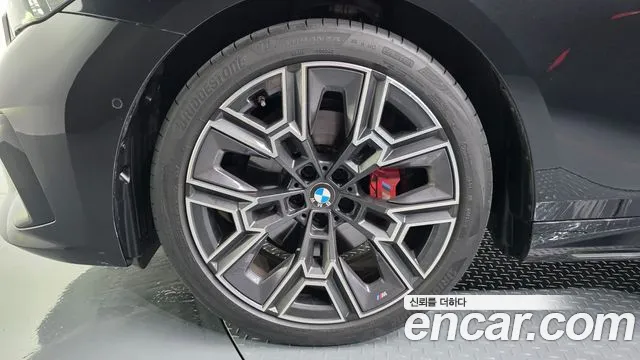 BMW 5-Series — Фото автомобиля 5