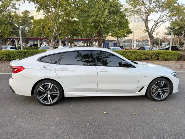 BMW 6 Series Gran Turismo — Фото автомобиля 15