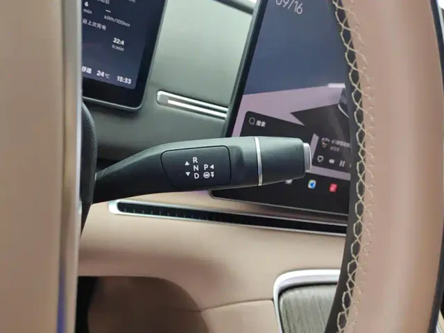 Leapmotor C11 — Фото автомобиля 16