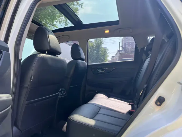 Nissan X-Trail — Фото автомобиля 6