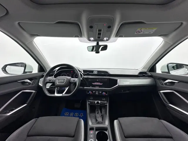 Audi Q3 — Фото автомобиля 11