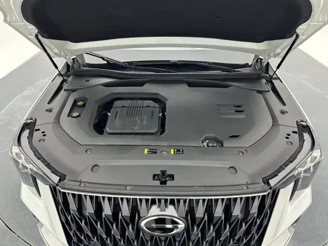 GAC Trumpchi GS8 — Фото автомобиля 20