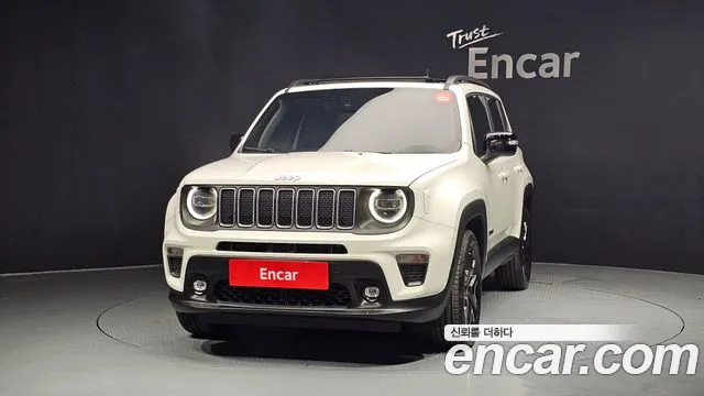 Jeep Renegade — Фото автомобиля 3