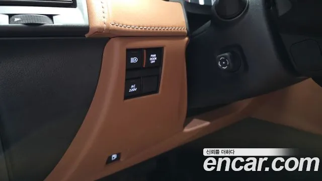 Toyota Alphard — Фото автомобиля 29