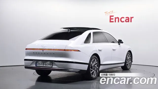 Hyundai Grandeur Grandeur (GN7) — Фото автомобиля 2