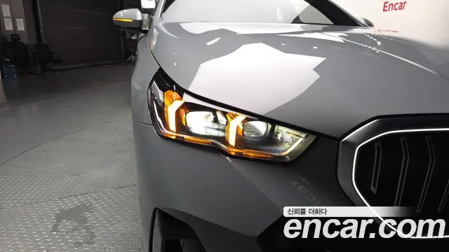 BMW 5-Series — Фото автомобиля 18
