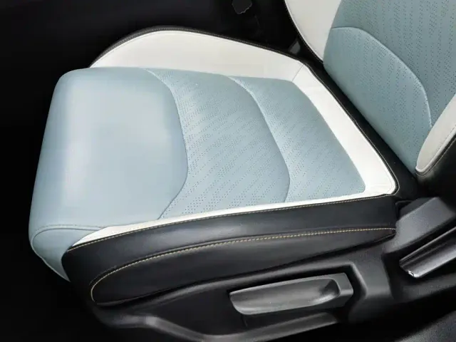 Geely Emgrand S — Фото автомобиля 20