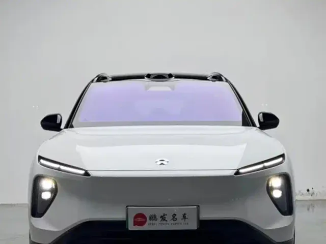 Nio ES6 — Фото автомобиля 2