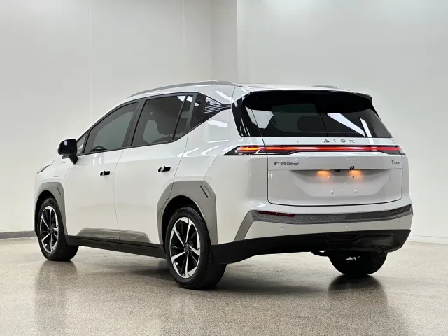 GAC Aion Y — Фото автомобиля 4