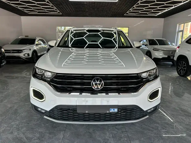 Фотография автомобиля — Volkswagen T-Roc