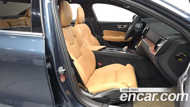 Вольво S60 S60 третьего поколения B5 Ultimate Bright — Фото автомобиля 9