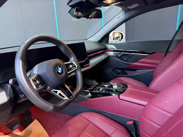 BMW 5 Series — Фото автомобиля 11