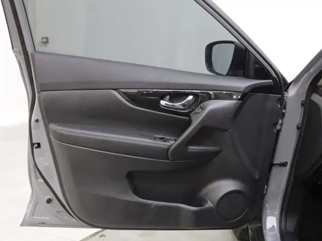 Nissan X-Trail — Фото автомобиля 10
