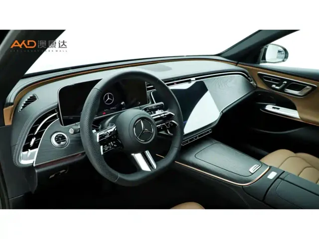 Mercedes-Benz E-Class — Фото автомобиля 6