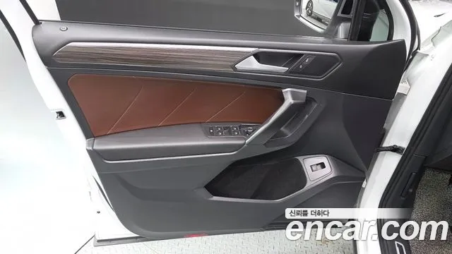 Volkswagen Tiguan — Фото автомобиля 13