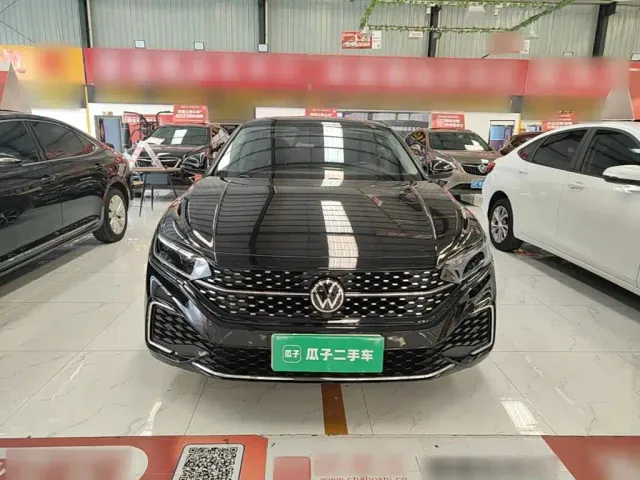 Volkswagen Passat — Фото автомобиля 2