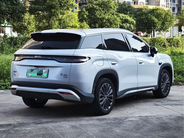 BYD Song Ultra — Фото автомобиля 4