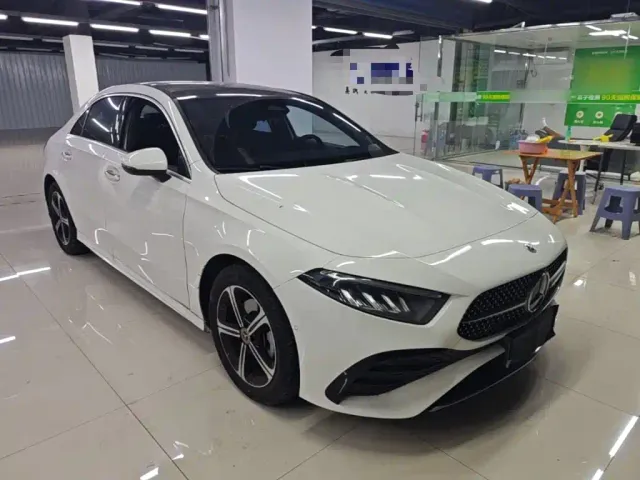Mercedes-Benz A-Class — Фото автомобиля 3